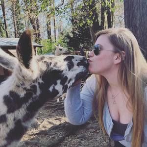 Meet your Posher, Megan